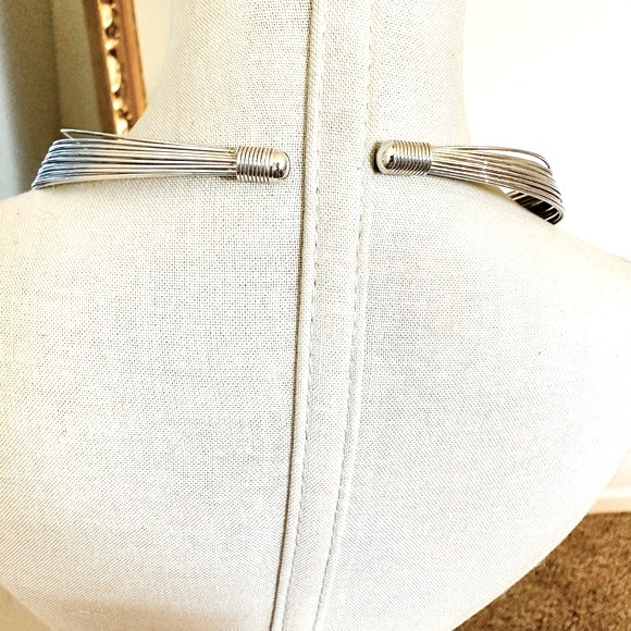 Vintage Modernist Silver Wire Collar Necklace - Picture 3 of 8